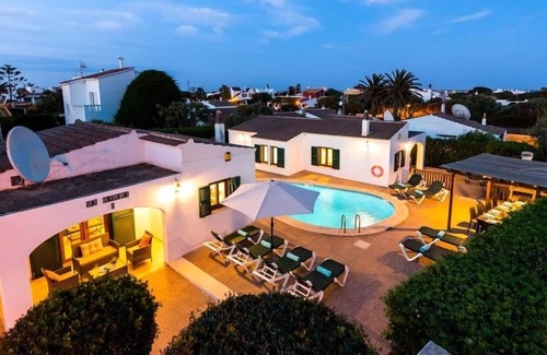 Cala en Blanes Villa | R 5024 Villa Marqus with Dishwasher, Dining Facilities & Table Tennis.