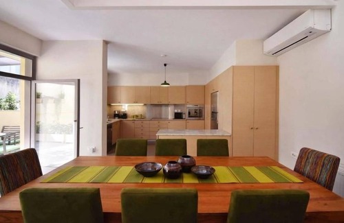 Filopappou Villa | R 963 Villa Cletus Philopappou with 65-inch flat-screen TV, Jetted bathtub & Fireplace.