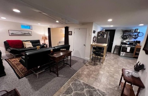 The Dalles House | R and R Guesthouse -Vacation Rental