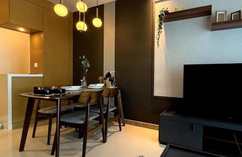 Central District Apartment | R&F Sea View 2BR Midnight Design 6-8pax Brand New
