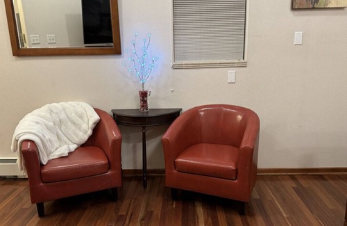 Fairbanks Apartment | R & R Hideaway Suite