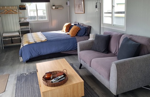 Whangamata Cabin | R&R in Whangamata - a Self-contained Cabin Close to Town and Beach