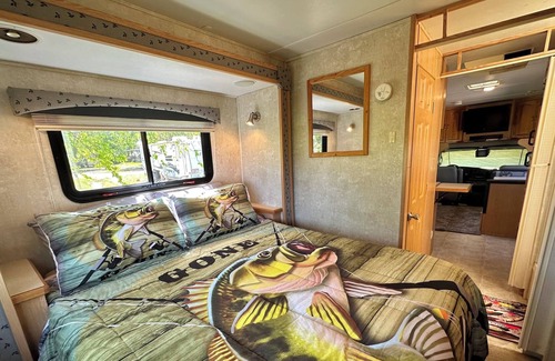 Bernice House | R&R On Beautiful Grand Lake!
