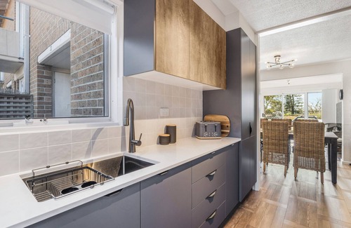 Port Macquarie House | R & R PORT MACQUARIEnViews to Port Macquarie Marina & Bay