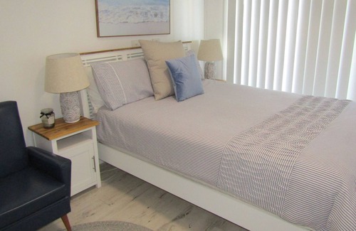 Port Vincent House | R & R Retreat - short walk to the beach