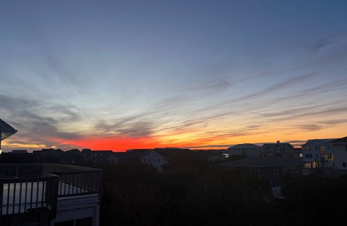 Topsail Beach House | R & R's EDEN - Cozy home by the Beach on Topsail for REST AND RELAXATION!n