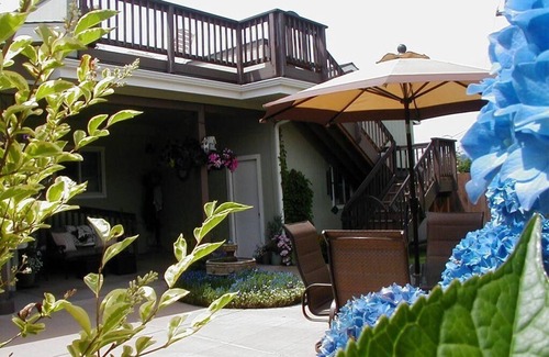 Harbor Cottage | R Sounds of the Sea -Home w/Rooftop deck-Oceanview -Children over 11-no pets -n