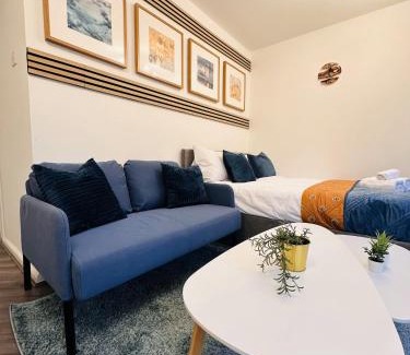 Cradley House | R1 - En-suite Private Room in Birmingham House - Quinton