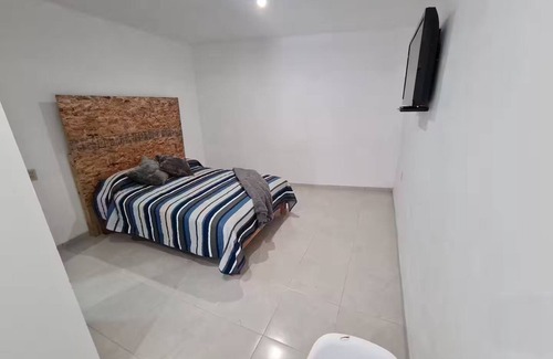 Zapopan Apartment | R2 Acogedor Cuarto Entrada independiente Arboledas
