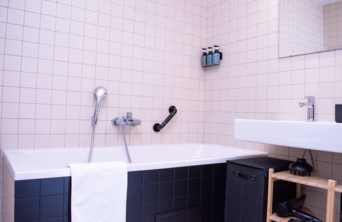Saint-Josse-ten-Noode Apartment | R213 - Exquisite City Sanctuary, Brussels