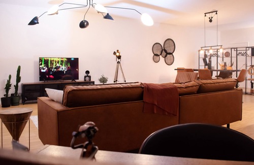 Saint-Josse-ten-Noode Apartment | R213 - Industrial Style Sanctum