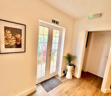 Selly Oak House | R4 - Newly Renovated Private Room with own kitchenette in a shared house - Selly Oak Birmingham