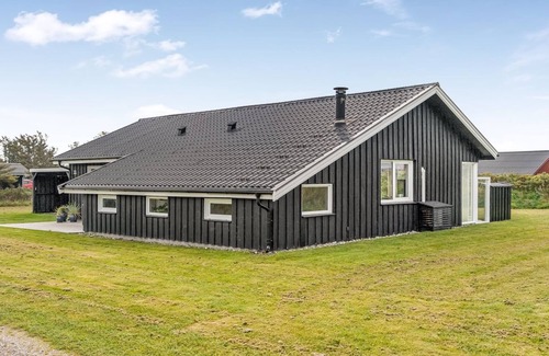 Nr. Lyngby House | "Raadengaard" - 400m from the sea by Interhome