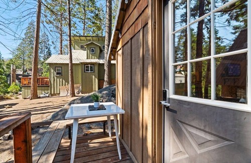 Dora Belle Apartment | Raccoons Hallow is a cute studio apartment centrally located in the heart of Shaver Lake