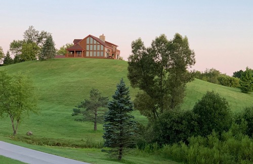Elkhart Lake House | Racer’s Getaway - Rural, Upscale, Unique Home 8 minutes from Road America