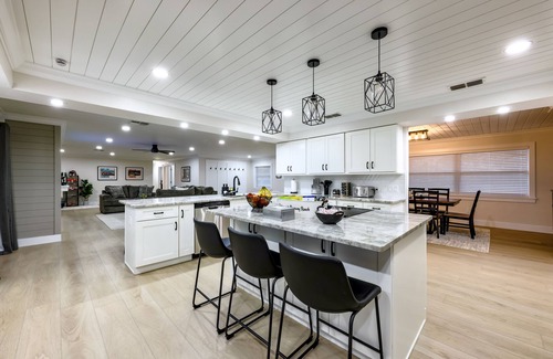 Sebring House | Raceway Ranch - Hometown delight! n5 bedroom pool home on 5 acres!