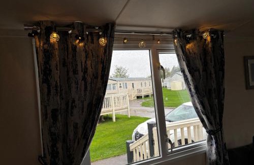 Dogdyke Resort | Rachel Retreat Caravan Kingfisher Court Tattershall Lake