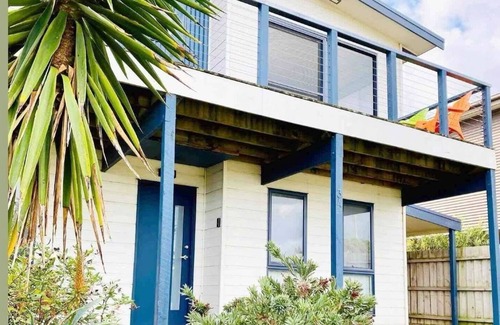 Sunset Strip House | Racing Penguin Surf Grand Prix Walk Phillip Island