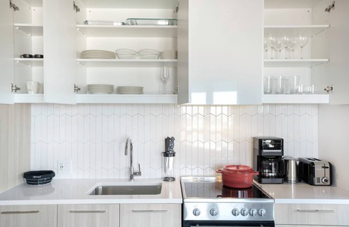 MIT Apartment | Rad Kendall Square 1BR w/Gym, W/D by MIT, MGH & River