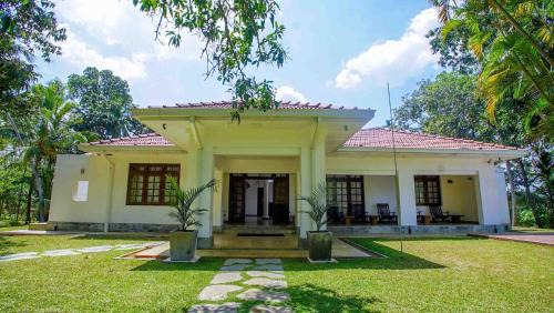 Rideegama Hotel | Raddegoda Walawwa Kurunegala