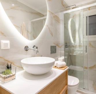 Piraeus Apartment | Radiant 3BR in Pireas Near Marina Zeas and Metro