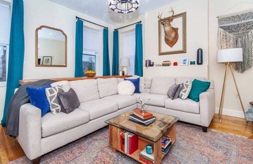 Highland Park House | Radiant Luxury Getaway | Near South End