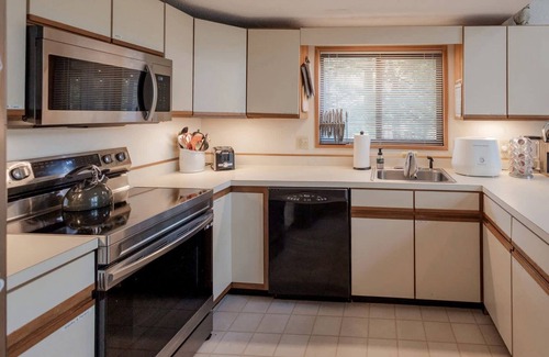 The Woods House | Radiant Mountain Vacation Rental Oasis near Potomac River in West Virginia