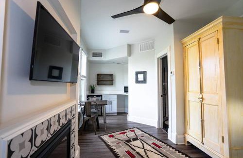 Five Points Apartment | Radiant Rancher