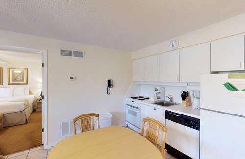 Holmes Beach Condo | Radiant Resort Sixty-Six, 1 Bedroom Suite, Not Far from your Favorite Destinations