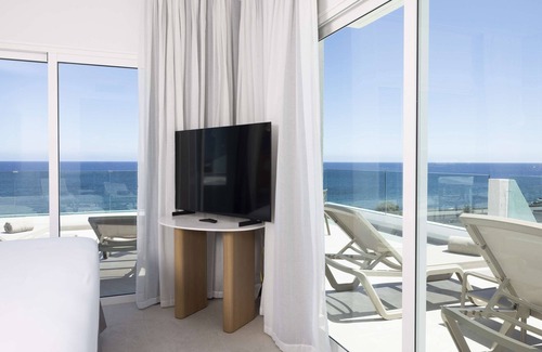 Costa Teguise Hotel | Radisson Blu Resort Lanzarote - Adults Only +16