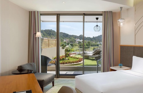 Batam Hotel | Radisson Golf & Convention Center Batam