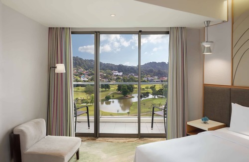 Batam Hotel | Radisson Golf & Convention Center Batam