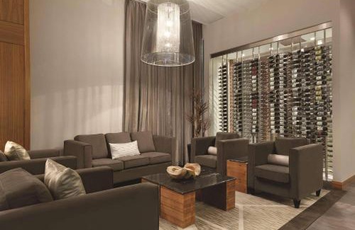 Calgary Hotel | Radisson Hotel & Conference Centre Calgary Airport