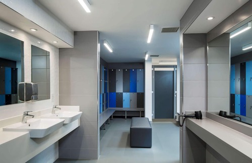 Heathrow Villages Hotel | Radisson RED Hotel London Heathrow