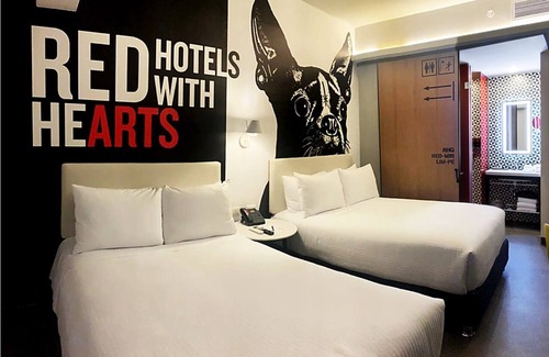 Leuro Hotel | Radisson RED Miraflores