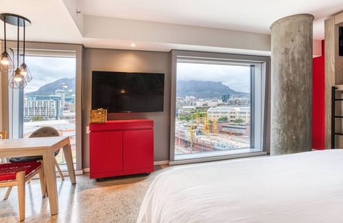 Silo District Hotel | Radisson RED V&A Waterfront, Cape Town