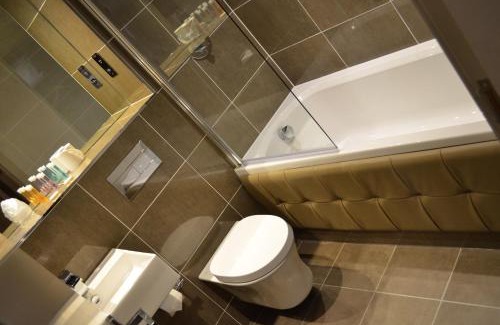 Larkhall Hotel | Radstone Hotel