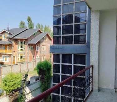 Nishat-Shalimar House | Rafiya Homestay