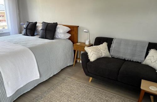 Raglan Apartment | Raglan Retreat on Gilmour