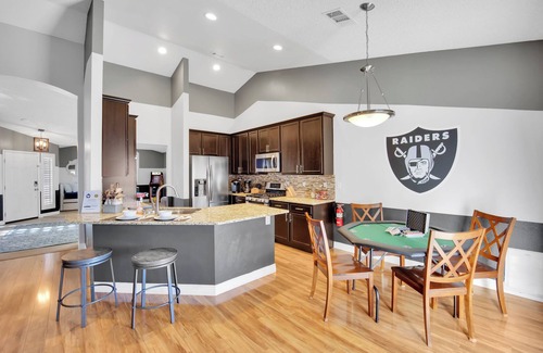 Green Valley North House | Raiders-UFC-Golden Nights-Aces-Game Room-Automated King Bed-5 miles to Strip