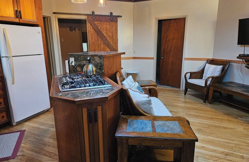 Keaau House | Rain Forest Paradise Ideally located betwn Hilo & Volcano National Pk 2BD/2BAnn