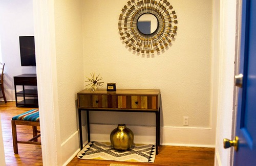 Pawhuska Apartment | Rain Song Loft, Pawhuska OK (Across from PW Mercantile)