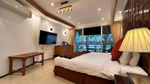 Bang Khla House | Rainbow Arokaya Holistic Longevity Wellness Resort - Riverfront Room type