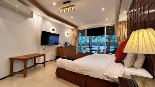 Bang Khla House | Rainbow Arokaya Holistic Longevity Wellness Resort - Riverfront Room type