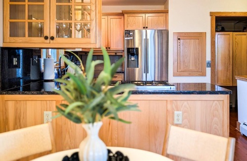 Park Point House | Rainbow Beach on Lake Superior | A Lakeside Escape on Park Point