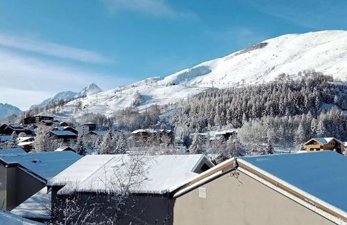 Mont-de-Lans Apartment | Rainbow C Residence - T2 coquet facing the mountain and with open views of the "Vallee Blanche"