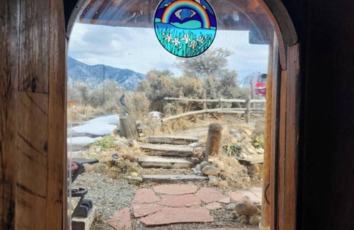 El Prado House | Rainbow Casita - A Classic Taos Adobe Home