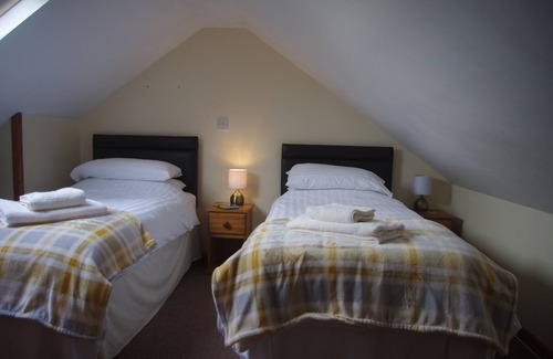 Llanllwchaiarn Cottage | Rainbow Cottage, New Quay