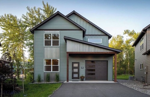 Four Corners House | Rainbow Haven down by the Gallatin River