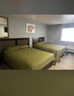 Holiday City Hotel | Rainbow Motel